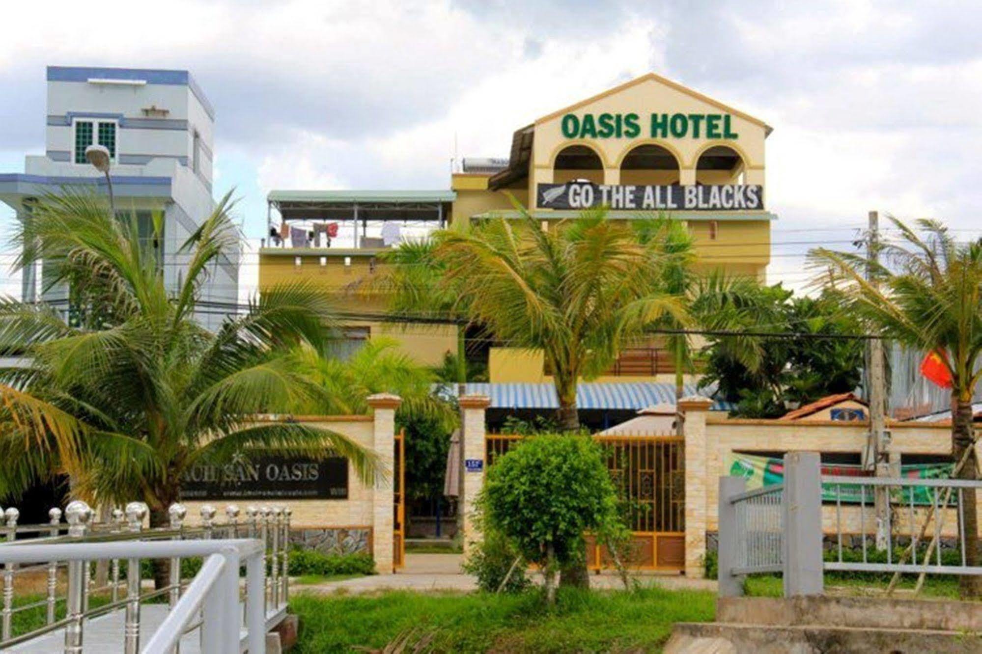 Готель Oasis Ben Tre Екстер'єр фото